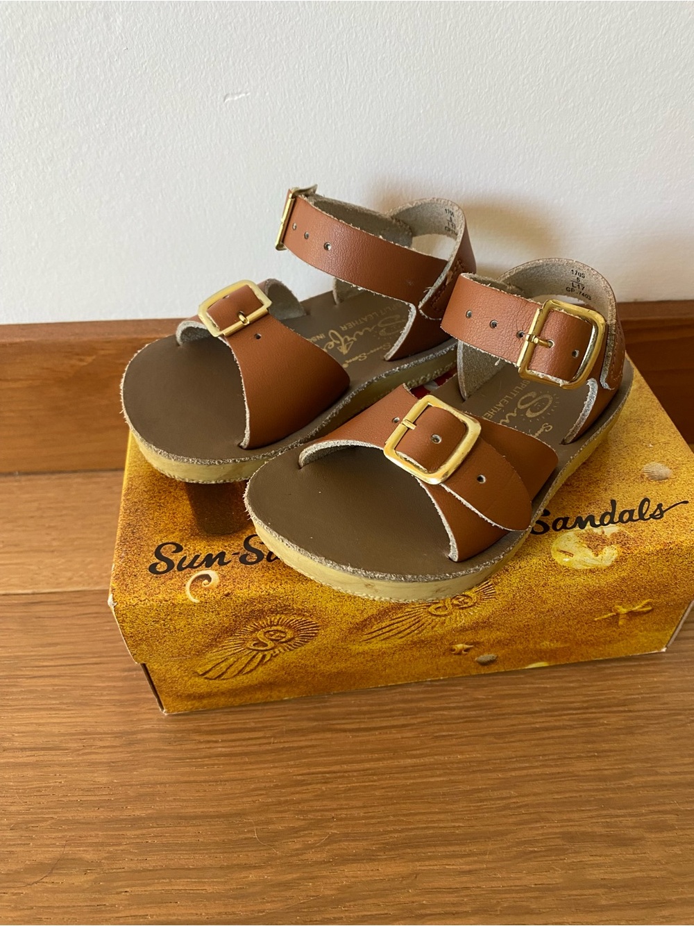 Saltwater Toddler Sandals - size 5